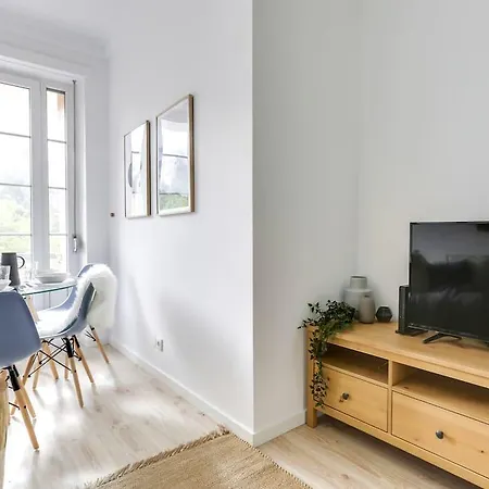Apartment Elegant 3bed 2bath In Central *